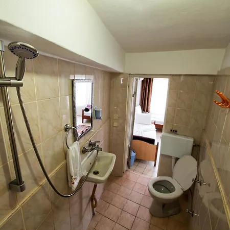 Yellow Rose Homestay